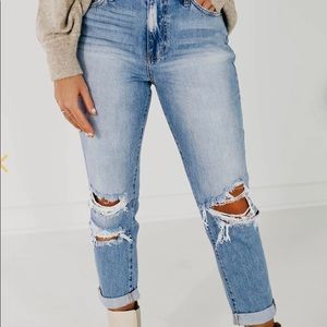 Kan Can 11" High Rise Mom Jean. These are brand new with tags still on them!